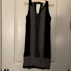 Adorable Old Navy sleeveless summer dress black and cream